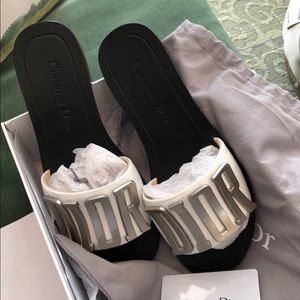 Perfect summer sandals.